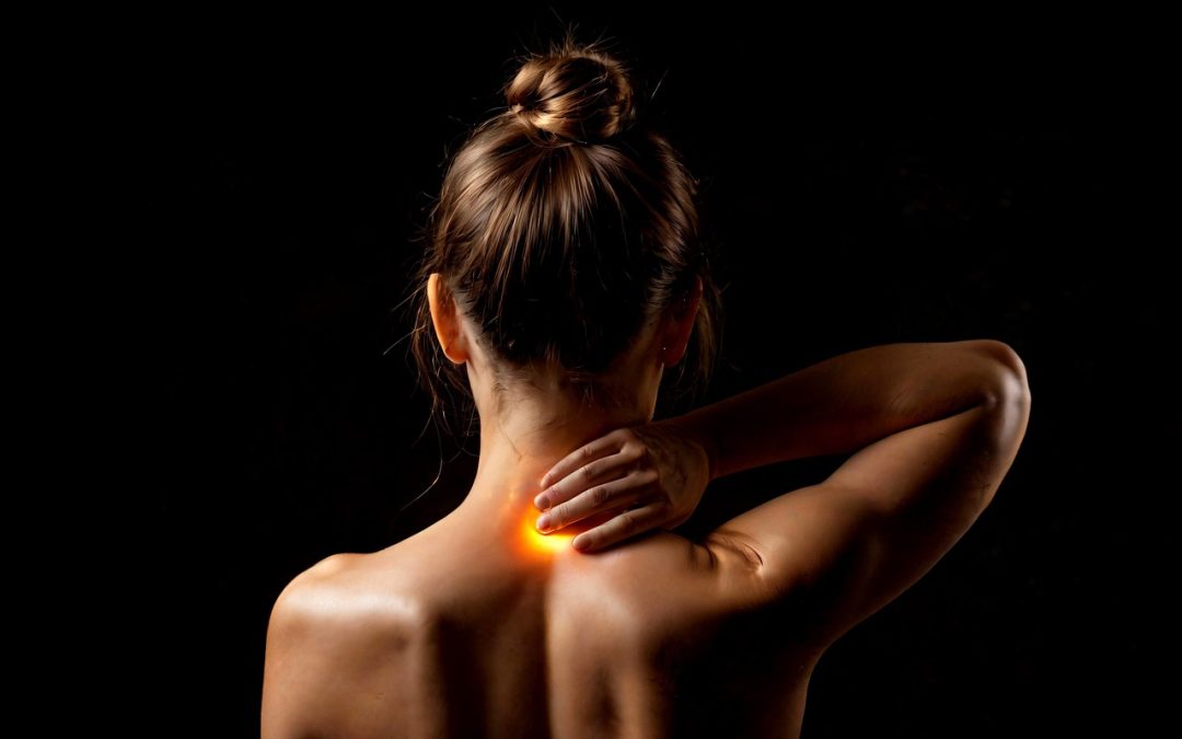 What is the Difference Between Cracking Your Neck v.s a Chiropractor